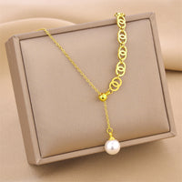 Aurevina Classic Pearl Pendant Necklace